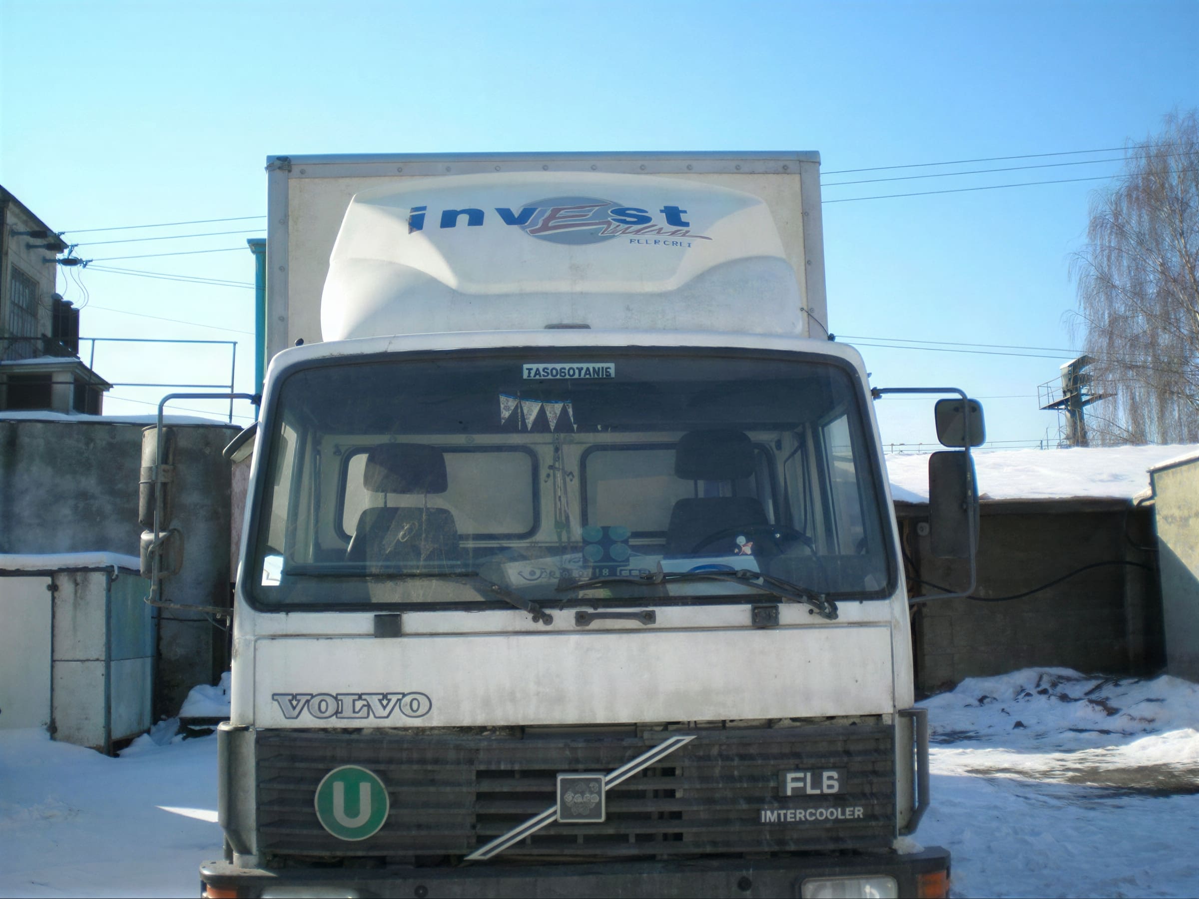 Nákladné vozidlo Volvo v zime